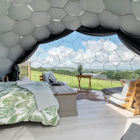 Deerstone Glamping -malham Cove Dome * Earby