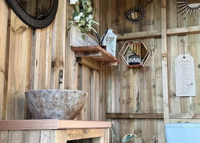 אוהל מפואר Deerstone Glamping -malham Cove Dome Earby