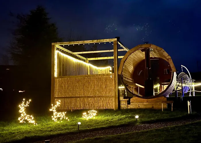 Deerstone Glamping -malham Cove Dome *