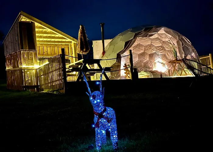 Deerstone Glamping -malham Cove Dome * Earby