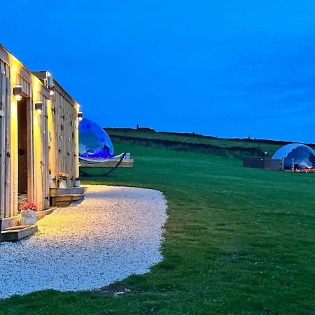 Deerstone Glamping -malham Cove Dome * Earby