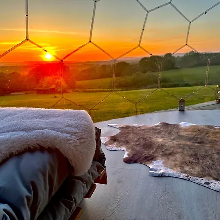 Deerstone Glamping -malham Cove Dome Lüks kamp alanı *