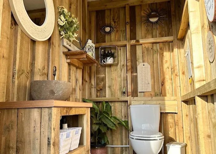 Deerstone Glamping -malham Cove Dome *