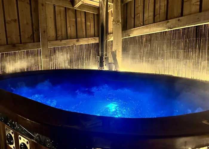 Οργανωμένο κάμπινγκ Deerstone Glamping -malham Cove Dome