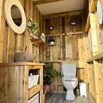 Deerstone Glamping -malham Cove Dome *